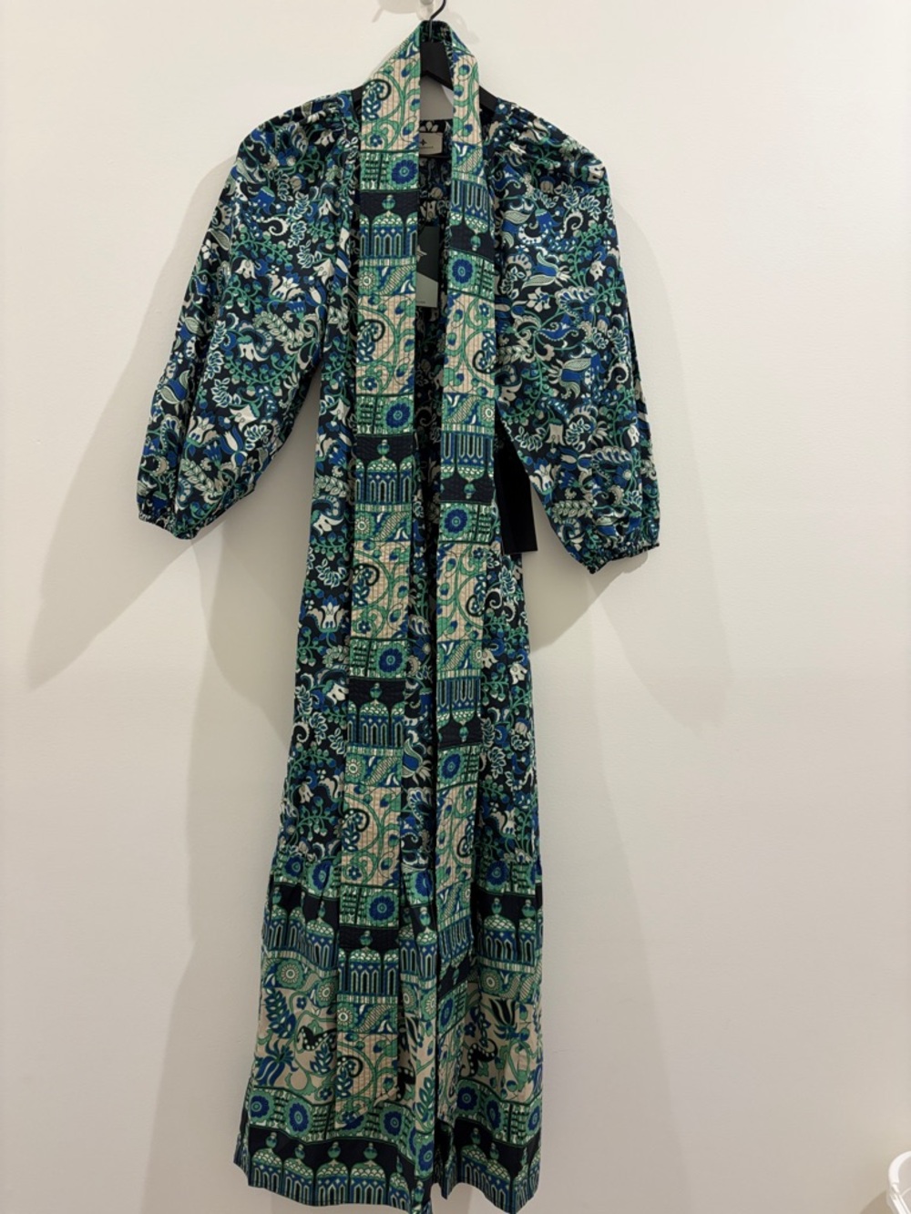Tuckernuck Lyles Dress Green Batik Floral Puff Sleeve Belted Midi Size M NWT - Picture 3 of 8
